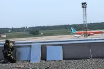 Quân đội Ukraine thiệt hại hàng trăm xe tăng