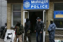 Các chiến binh ở Slaviansk, đông Ukraine chiếm trụ sở cảnh sát