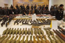 Cận cảnh vũ khí Thái Lan thu được trong đợt giới nghiêm