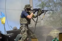 Ảnh nóng về quân nhân Ukraine ở chiến trường miền đông