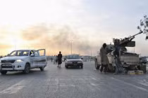 Mỹ đe không kích, phiến quân Iraq vẫn chiếm thêm 2 thị xã