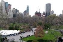 Tỷ phú Trung Quốc mở tiệc cho hàng ngàn người Mỹ nghèo