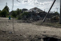 Ukraine bắn phá miền đông: Nga ngừng trả vũ khí ở Crimea