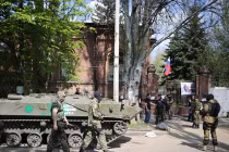 Miền đông Ukraine tất bật chuẩn bị đối phó quân chính phủ