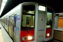 Tàu điện ngầm đâm nhau ở Seoul, 170 người bị thương