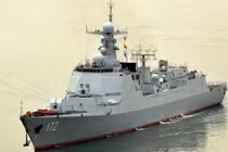 Trung Quốc cử tàu khu trục hiện đại nhất tập trận Biển Đông