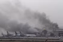 Toàn cảnh vụ tấn công đẫm máu vào sân bay Jinnah Pakistan