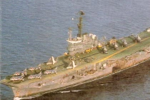 Ấn Độ bán đồng nát tàu sân bay cũ INS Vikrant