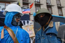 Cảnh sát chống bạo động Ukraine chống lệnh Kiev