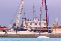 Phóng viên BBC vạch trần Trung Quốc xây dựng trái phép ở Trường Sa