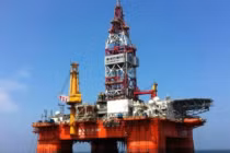 Giàn khoan Hải Dương 981 di chuyển đến tọa độ mới