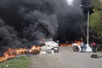 Toàn cảnh miền đông Ukraine ngày 24/4: bên bờ nội chiến