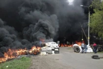 Toàn cảnh miền đông Ukraine ngày 24/4: bên bờ nội chiến