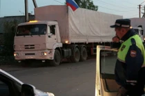 Nóng: Nga tiếp tục gửi đoàn xe cứu trợ sang Ukraine