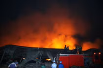 Nhà máy Diana Bắc Ninh cháy đỏ như Hoả diệm sơn