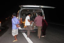 Thi thể nát nửa người trên quốc lộ nghi bị nhiều xe cán 