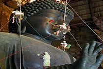 Nghi lễ làm sạch tượng Đại Phật ở Nara