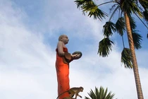 Xuất gia & hiếu hạnh