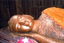 Phật Niết-bàn nằm nghiêng bên nào?