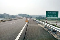 Khẩn trương xử lý mặt đường cao tốc Nội Bài - Lào Cai 