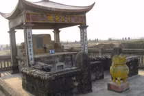 Sứ giả Việt nào khiến vua Trung Quốc bị bẽ mặt? 