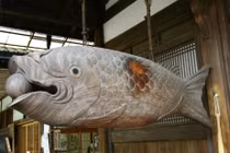 Băn khoăn về bố thí thực phẩm “mặn”?