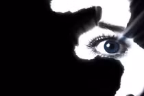 Giải mã sự thật chuyện người “nặng vía” gieo tai ương