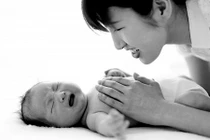 Con ngộ độc do mẹ dùng thuốc Nam chữa tiêu chảy