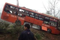 Xe khách lao vực: Nên ngừng lắp ráp mới xe giường nằm