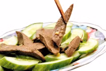 Ăn gan bổ huyết