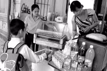 Đau dạ dày vì ăn sáng vội