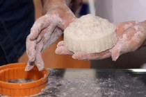 Lý do bánh trung thu tự làm dễ hỏng