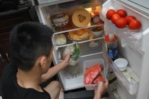 Cho thực phẩm đầy tủ lạnh để tiết kiệm điện?