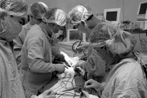 Cắt tử cung có bị nam hóa?