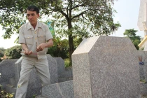 Bán bò đi tìm đồng đội