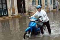 Cách xử lý khi xe chết máy do ngập nước