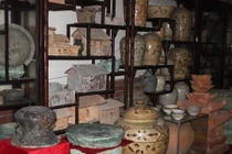 Bộ sưu tập cổ vật khổng lồ của “Sếp” Unesco Việt Nam