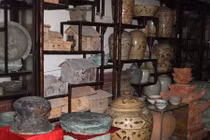 Bộ sưu tập cổ vật khổng lồ của “Sếp” Unesco Việt Nam