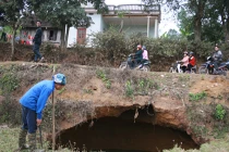 Giếng cổ, giếng làng bỗng... cạn trơ đáy bí ẩn ở Hòa Bình