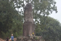 Giải mã cột đá “bảo vật độc nhất” trên núi Dạm