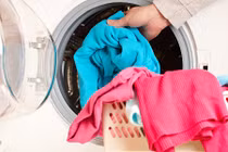 Giặt quần áo mới trước khi mặc cho con 