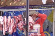 Rửa sạch thịt tránh hàn the