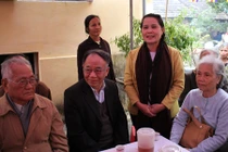 “Tiên cô” giáng trần chữa bệnh ở Ninh Bình?