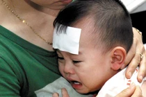 Chế độ ăn uống khi trẻ sốt