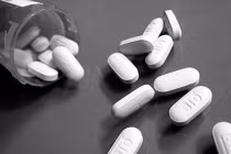 Suýt tử vong vì uống quá liều thuốc chống say xe 