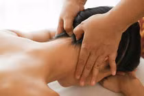 Thoát rối loạn tiền đình nhờ day bấm huyệt phong trì 