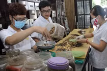 Dùng thuốc Đông y thế nào cho đúng?