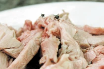 Tránh ngộ độc thực phẩm ngày hè