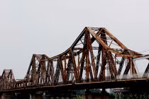 3 phương án cứu cầu Long Biên: Vô lý, không tưởng, thực dụng!