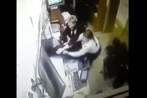 Trộm liều lĩnh trốn thoát ngay tại đồn cảnh sát